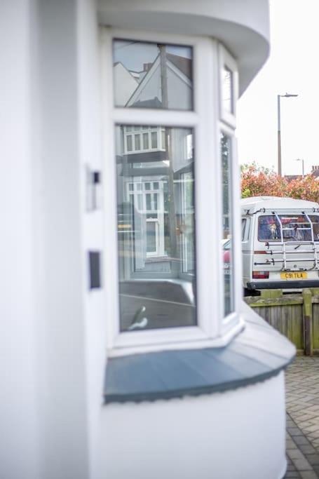Stylish Retreat In Leigh-On-Sea Apartment Southend-on-Sea Exterior photo